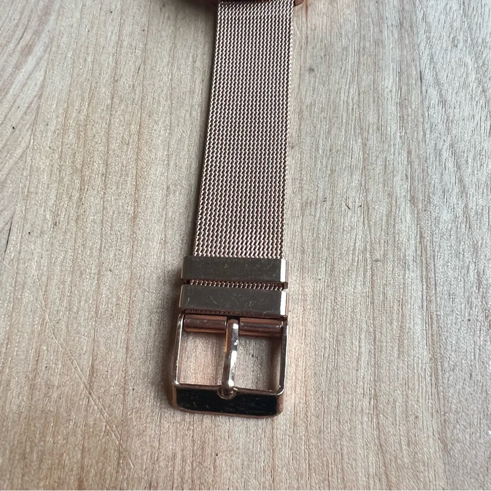 Jessica Carlyle ladies rose gold tone dress watch NEW BATTERY